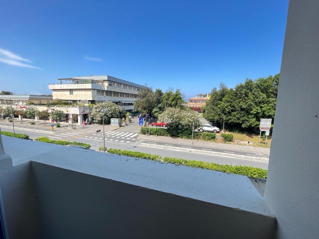 Venere Apartament Tirrenia Ngoại thất bức ảnh